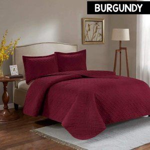 - Brand New in Package! Grovers 3 piece reversible quilt set in Burgundy, …